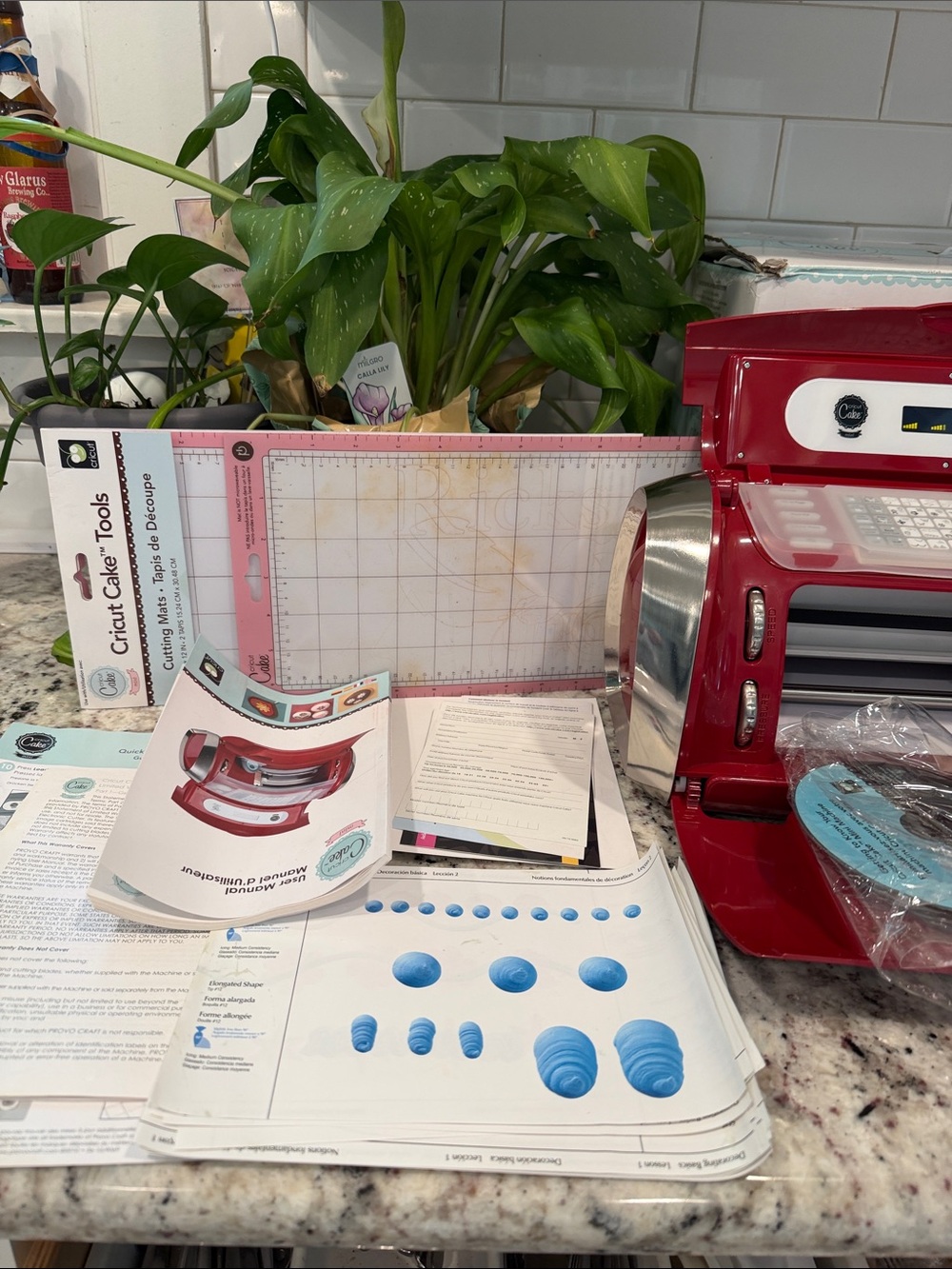 Cricut Red Cake Decorating Machine - Picture 9 of 12